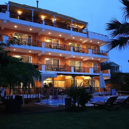 Hotel de apartamente Grand Nefeli