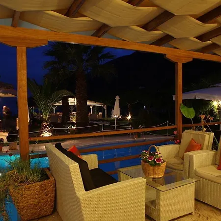 Hotel de apartamente Grand Nefeli