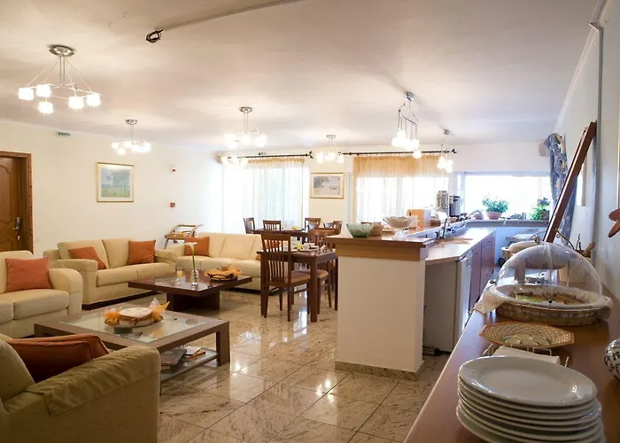 Grand Nefeli 公寓式酒店