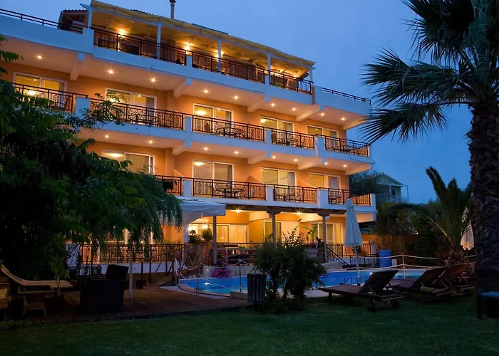 Grand Nefeli 公寓式酒店 4*