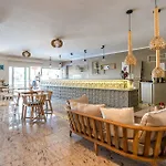 Apartmanhotel Grand Nefeli 4*