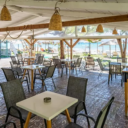 Grand Nefeli Apart-hotel Vasilikí