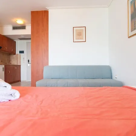 Apart-hotel Grand Nefeli 4*