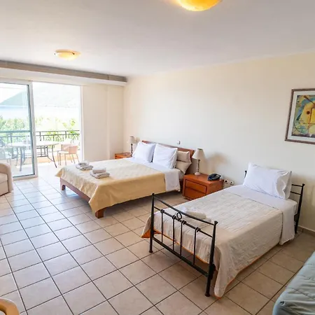 Apart-hotel Grand Nefeli 4*