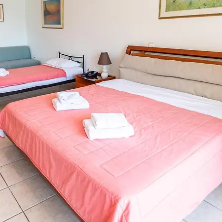 Grand Nefeli Apart-hotel