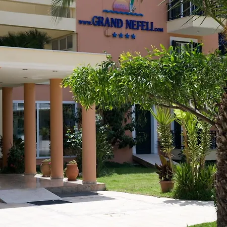 Ξενοδοχείο με διαμερίσματα Grand Nefeli