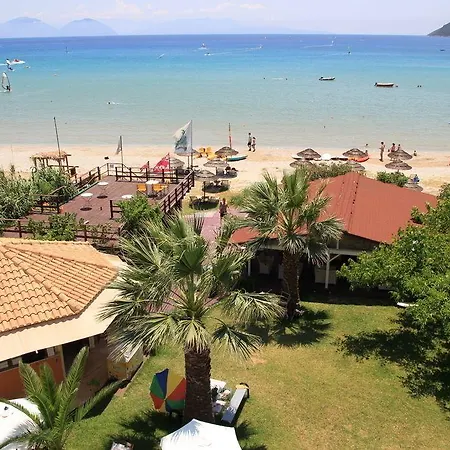 Ξενοδοχείο με διαμερίσματα Grand Nefeli Βασιλική