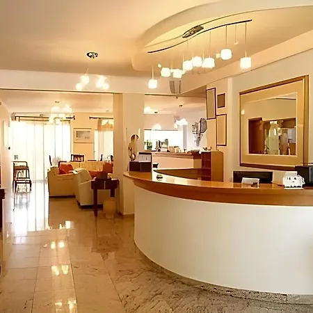 Aparthotel Grand Nefeli 4*