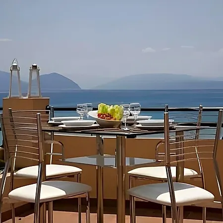 Grand Nefeli 4*