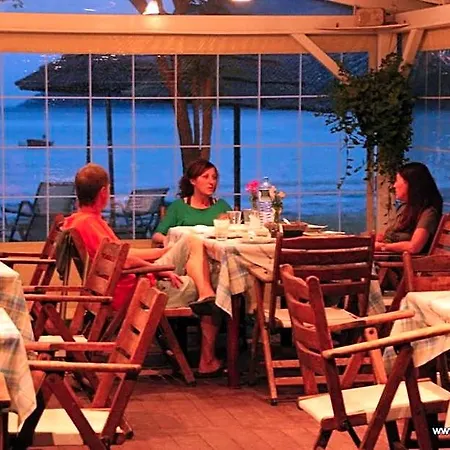 Grand Nefeli 公寓式酒店