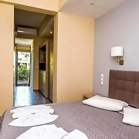 Grand Nefeli Aparthotel 4*
