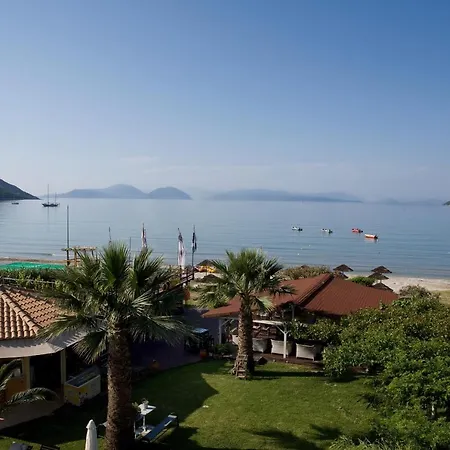 Ξενοδοχείο με διαμερίσματα Grand Nefeli Βασιλική