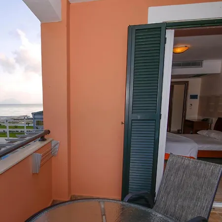 Grand Nefeli 4* Vasiliki (Lefkada)