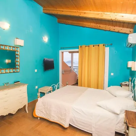 Grand Nefeli Aparthotel 4*