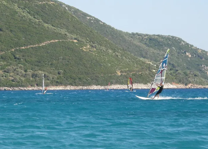 Lägenhetshotell Grand Nefeli Vasiliki