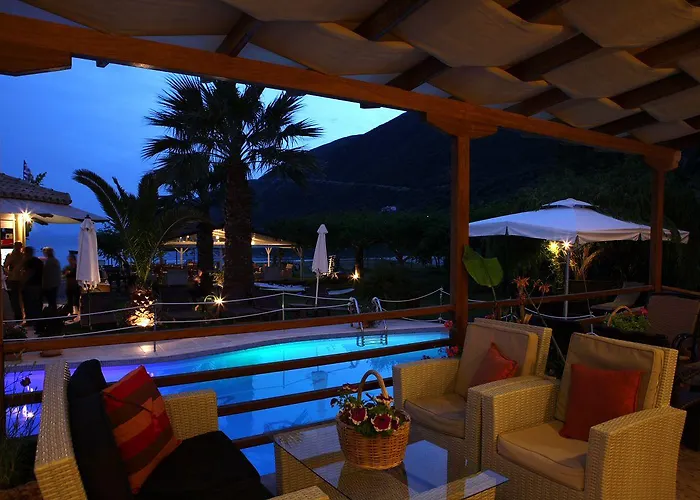 Lägenhetshotell Grand Nefeli Vasiliki