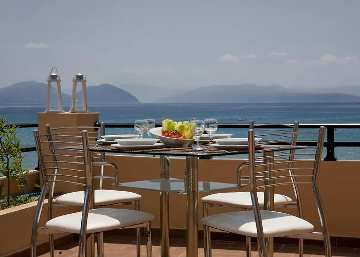 Grand Nefeli Lägenhetshotell Vasiliki